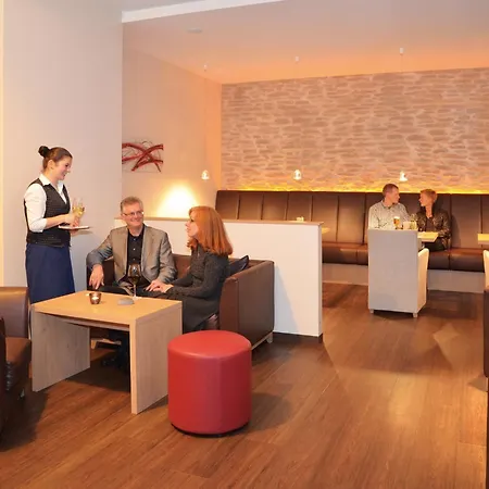 호텔 Akzent Haus Surendorff 4*